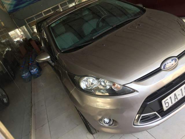 Ford Fiesta  1.6AT 2011 - Cần bán gấp Ford Fiesta 1.6AT đời 2011 xe gia đình, giá tốt