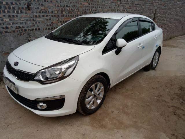 Kia Rio AT 2016 - Cần bán lại xe Kia Rio AT đời 2016, màu trắng, giấy tờ chính chủ