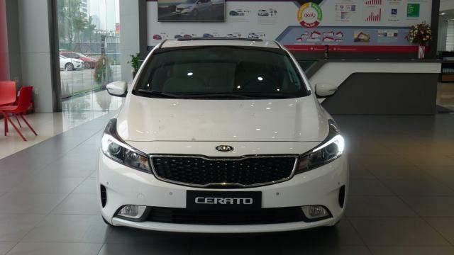 Kia Cerato   1.6 AT 2018 - Bán ô tô Kia Cerato 1.6 AT sản xuất năm 2018, màu trắng giá cạnh tranh