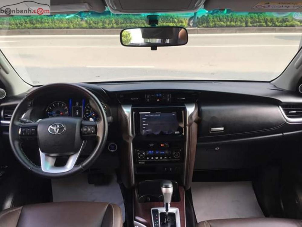 Toyota Fortuner 2.7V 4x2 AT 2017 - Xe Toyota Fortuner 2.7V 4x2 AT 2017, màu bạc, nhập khẩu nguyên chiếc  