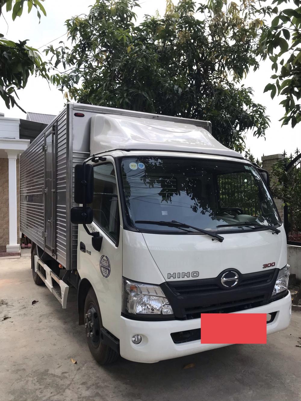 Hino 300 Series XZU-720 2018 - Cần bán Hino 300 Series XZU-720 đời 2018, màu trắng, xe nhập, giá tốt