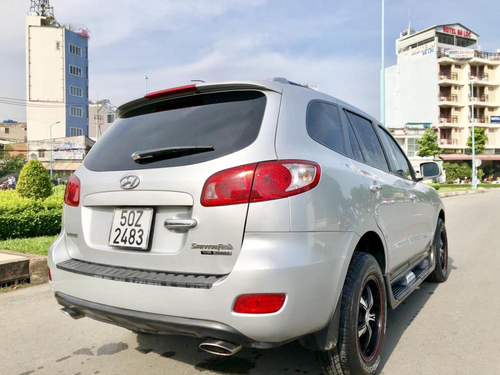 Hyundai Santa Fe V6 2.7 2008 - Santafe 2008 7 chỗ, hai cau hàng full cao cấp đủ đồ chơi, màu bạc, số tự động 6 cấp, 8 túi khí an toàn