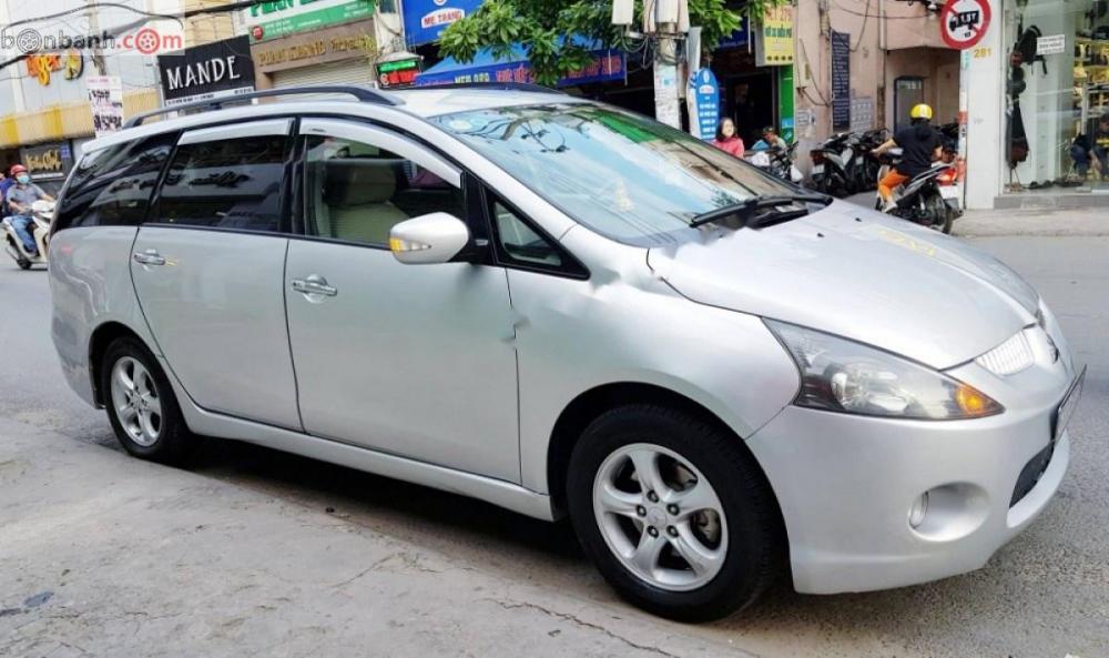 Mitsubishi Grandis 2.4 AT 2006 - Bán xe Mitsubishi Grandis 2.4 AT đời 2006, màu bạc, 329tr