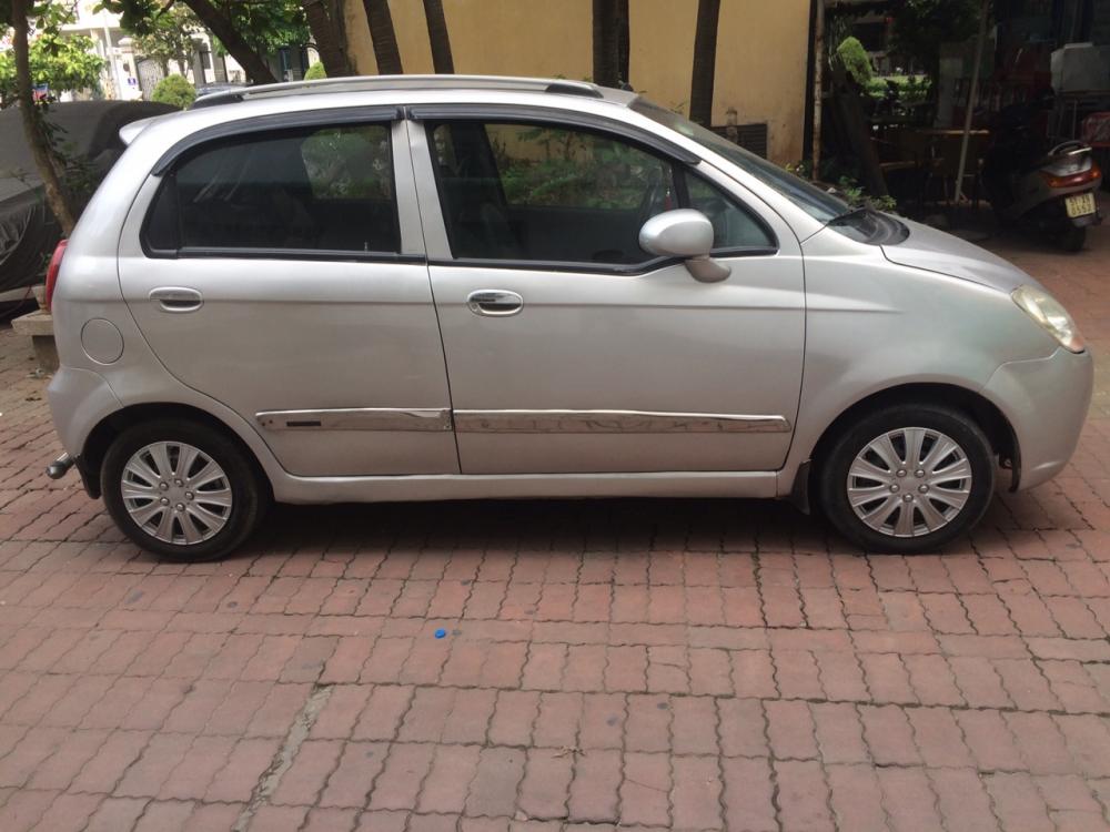 Chevrolet Spark LT 2009 - Bán Chevrolet Spark LT năm sản xuất 2009, màu bạc, còn rất mới