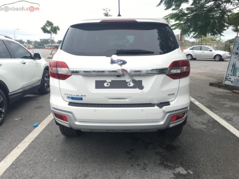 Ford Everest Titanium 2.0L 4x4 AT 2018 - Cần bán Ford Everest Titanium 2.0L 4x4 AT đời 2018, màu trắng, nhập khẩu