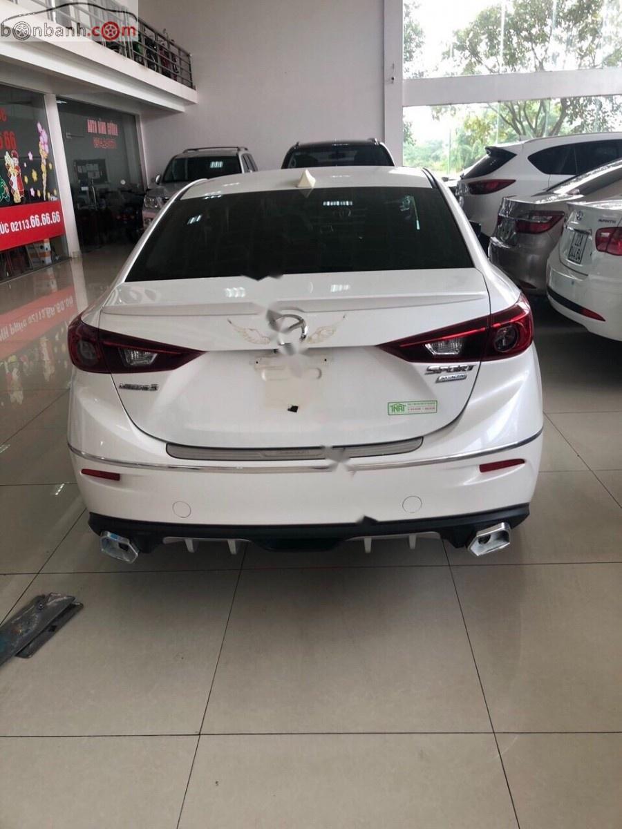 Mazda 3 1.5 AT 2018 - Xe Mazda 3 1.5 AT 2018, màu trắng chính chủ, giá 688tr