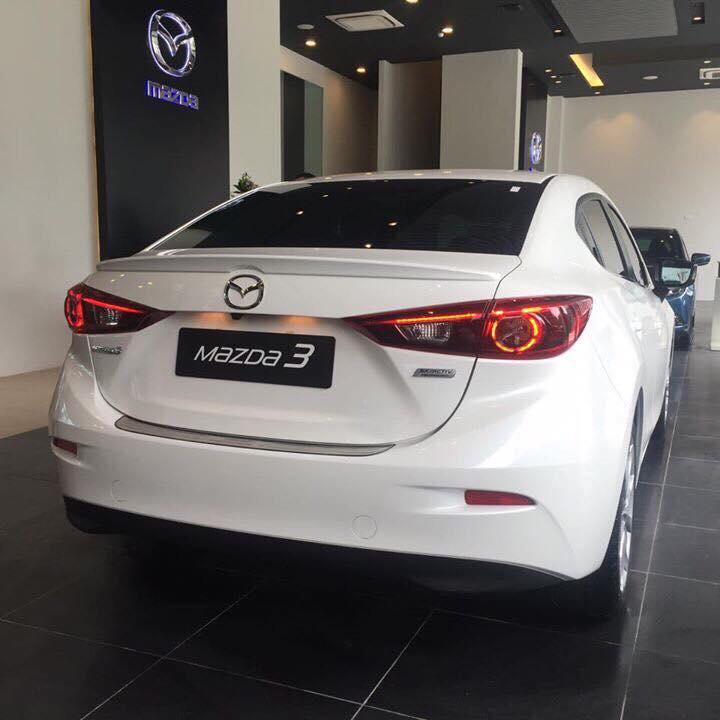 Mazda 3 1.5 SD 2018 - Bán Mazda 3 1.5 SD sản xuất 2018, màu trắng giá cạnh tranh