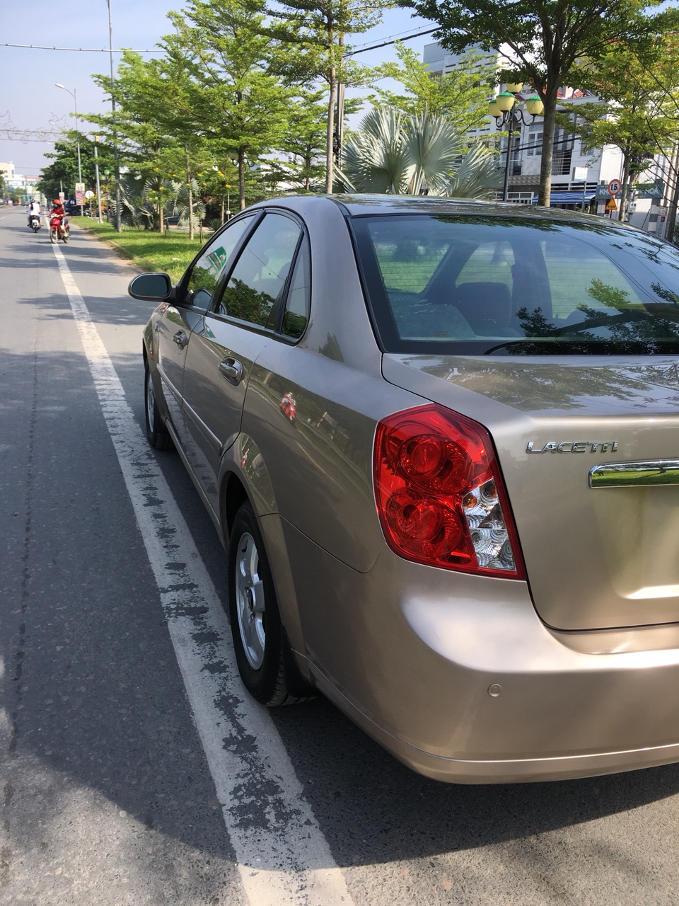 Daewoo Lacetti 2011 - Cần bán Daewoo Lacetti sản xuất 2011, xe đẹp 