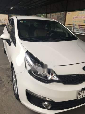 Kia Rio   2016 - Cần bán xe Kia Rio năm sản xuất 2016, màu trắng số sàn, giá 426tr