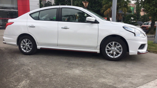 Nissan Sunny  XV 2018 - Bán ô tô Nissan Sunny XV đời 2018, màu trắng