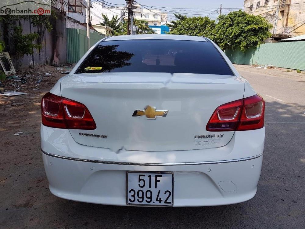 Chevrolet Cruze LT 1.6 MT 2016 - Cần bán Chevrolet Cruze LT 1.6 MT 2016, màu trắng như mới 