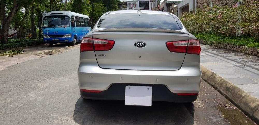 Kia Rio MT 2015 - Bán xe Kia Rio màu bạc, số sàn, sx năm 2015(Hàn Quốc), giá chỉ 410tr