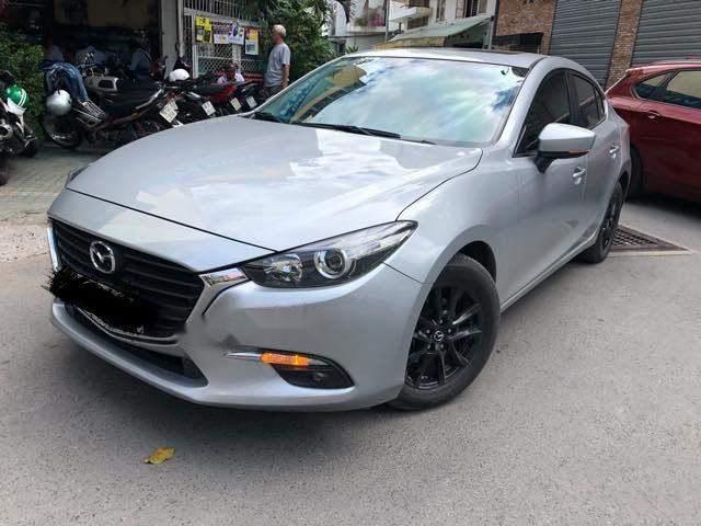 Mazda 3 Facelif 2017 - Bán Mazda 3 Facelif 2017, màu bạc giá tốt