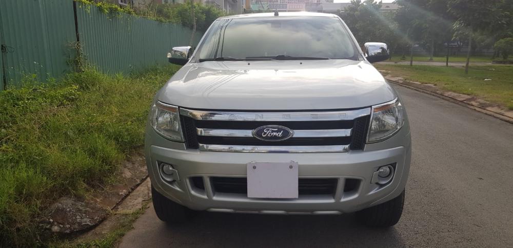 Ford Ranger 2013 - Bán xe Ford Ranger Sx 2013, màu bạc, số sàn 2 cầu điện. Xe nhà sử dụnG, L/H 0768363678 anh Thành