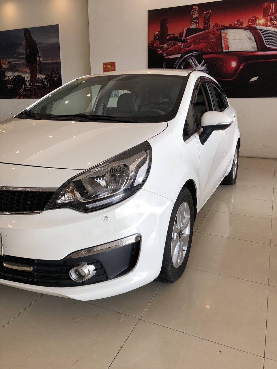 Kia Rio AT 2016 - Bán xe Kia Rio năm sản xuất 2016, màu trắng, xe nhập