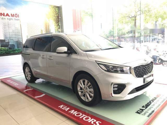 Kia Sedona Platinum D  2018 - Bán ô tô Kia Sedona năm sản xuất 2018, màu bạc