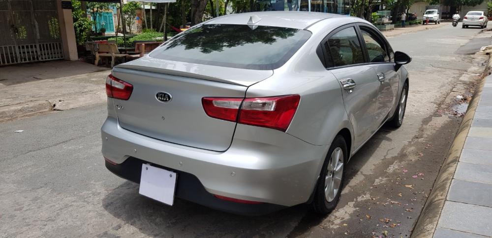 Kia Rio MT 2015 - Bán xe Kia Rio màu bạc, số sàn, sx năm 2015(Hàn Quốc), giá chỉ 410tr