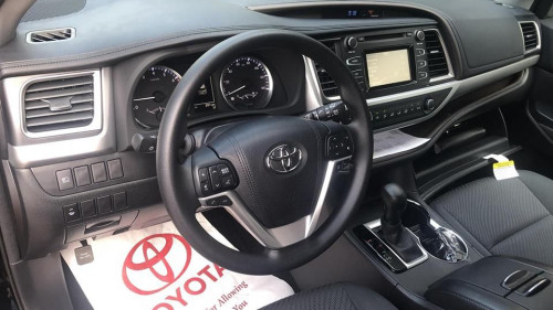 Toyota Highlander 2018 - Bán Toyota Highlander đời 2018, xe mới 100%