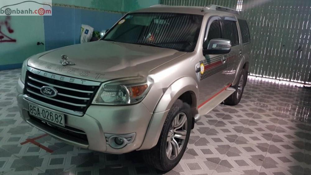 Ford Everest 2010 - Bán xe Ford Everest đời 2010 giá cạnh tranh