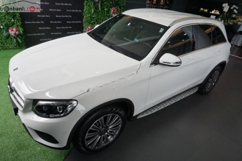 Mercedes-Benz GLC-Class GLC 250 4Matic 2018 - Bán Mercedes GLC 250 4Matic đời 2018, màu trắng