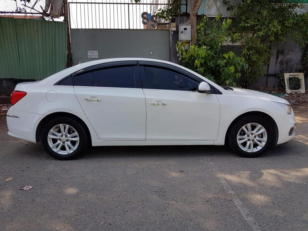 Chevrolet Cruze 2016 - Bán Chevrolet Cruze đời 2016, màu trắng, giá 400tr