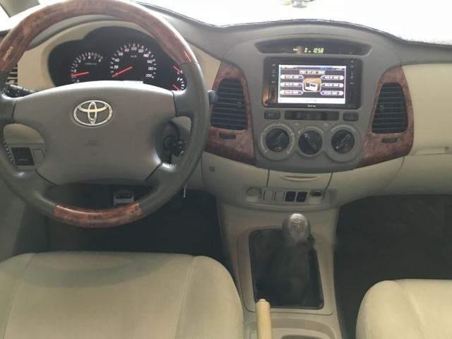 Toyota Innova   2007 - Bán xe Toyota Innova sản xuất năm 2007, màu bạc, chính chủ