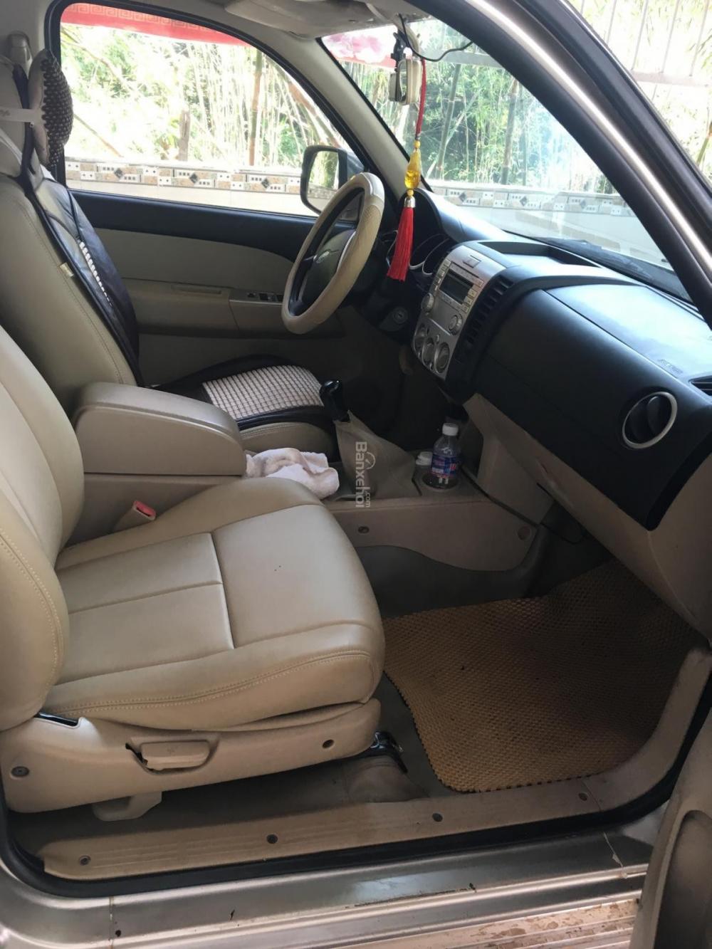 Ford Everest 2007 - Gia đình bán xe Ford Everest cũ 2007, form mới, máy dầu, số sàn