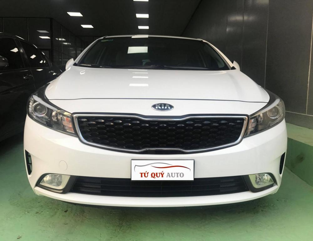 Kia Cerato 1.6MT 2018 - Cần bán Kia Cerato 1.6MT đời 2018, màu trắng