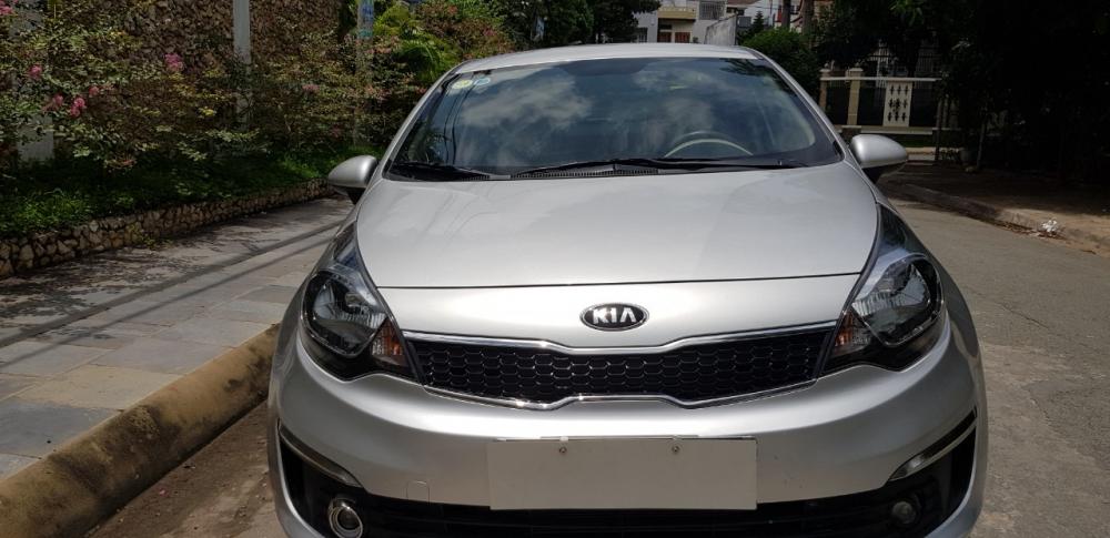 Kia Rio MT 2015 - Bán xe Kia Rio màu bạc, số sàn, sx năm 2015(Hàn Quốc), giá chỉ 410tr