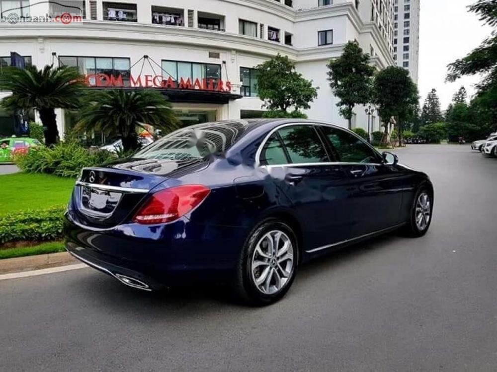 Mercedes-Benz C class C 200 2017 - Cần bán lại xe cũ Mercedes C 200 đời 2017, màu xanh lam