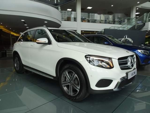 Mercedes-Benz GLC-Class GLC200 2018 - Bán ô tô Mercedes GLC200 2018, màu trắng, xe nhập