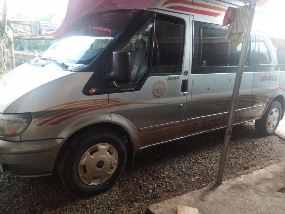 Ford Transit Limited  2005 - Cần bán Ford Transit Limited sản xuất năm 2005, màu xám (ghi), xe nhập