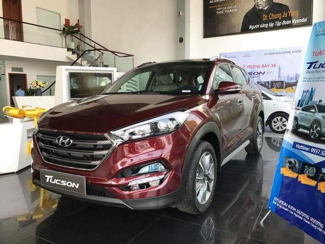 Hyundai Tucson 2018 - Bán Hyundai Tucson sản xuất 2018, màu đỏ giá cạnh tranh