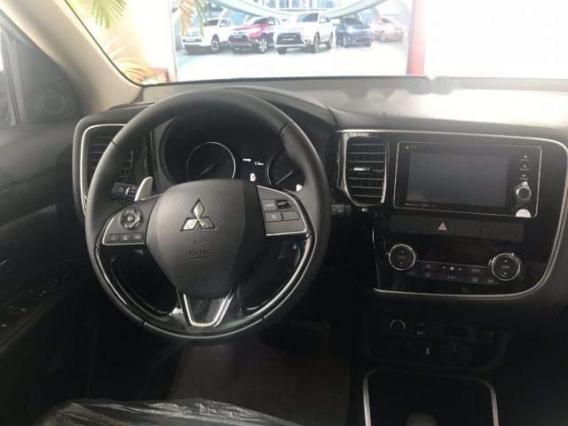 Mitsubishi Outlander 2.4L Mivec 2018 - Bán xe Mitsubishi Outlander 2.4L Mivec năm 2018