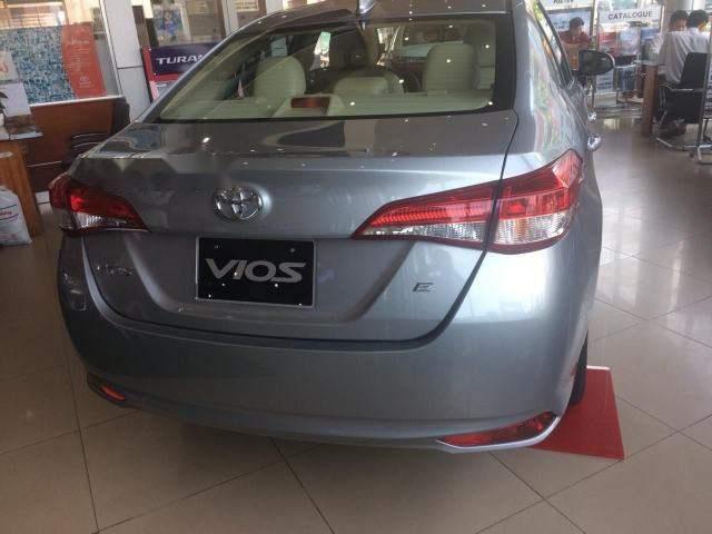 Toyota Vios   2018 - Bán xe Toyota Vios năm sản xuất 2018, màu xám