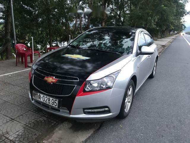 Chevrolet Cruze   2011 - Cần bán gấp Chevrolet Cruze đời 2011, màu bạc