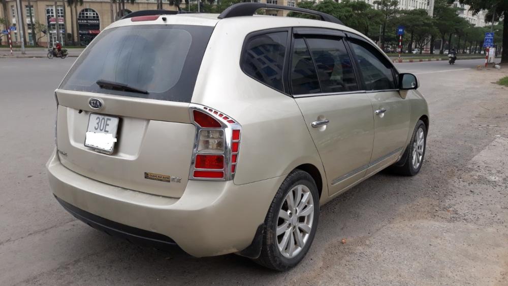 Kia Carens EX 2011 - Cần bán Kia Carens đời 2011, bản đủ, máy 2.0, cửa nóc, màu vàng cát