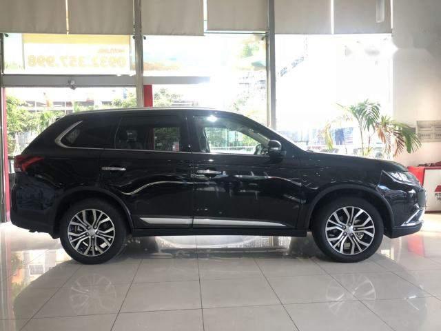 Mitsubishi Outlander   2.4  2018 - Bán xe Mitsubishi Outlander 2.4 đời 2018, màu đen, giá tốt 