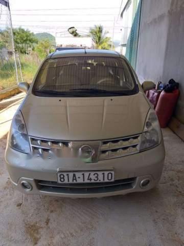 Nissan Grand livina 2012 - Cần bán lại xe Nissan Grand livina năm sản xuất 2012, màu xám, 285 triệu