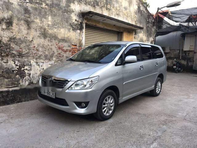 Toyota Innova 2013 - Bán ô tô Toyota Innova sản xuất 2013, màu bạc