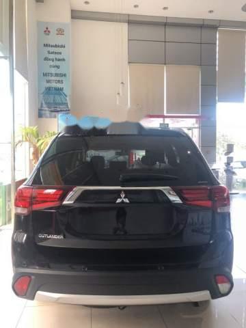 Mitsubishi Outlander   2.4  2018 - Bán xe Mitsubishi Outlander 2.4 đời 2018, màu đen, giá tốt 