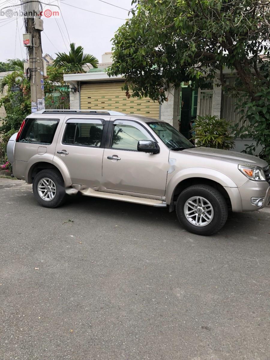 Ford Everest 2.5 MT 2009 - Cần bán xe Ford Everest 2.5 MT 2009 như mới