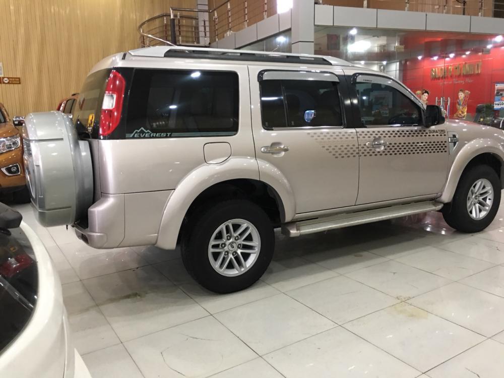 Ford Everest 2.5MT 2009 - Bán ô tô Ford Everest 2.5MT năm sản xuất 2009, màu kem (be), 455 triệu