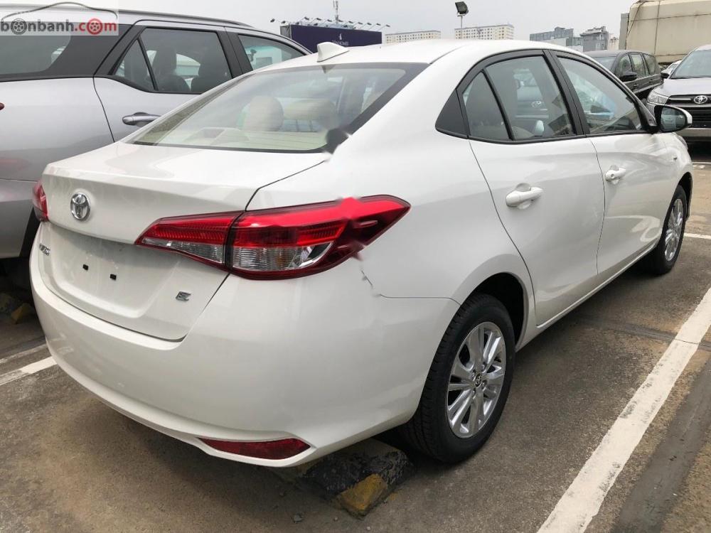 Toyota Vios 1.5E MT 2018 - Bán xe Toyota Vios 1.5E MT đời 2018, màu trắng