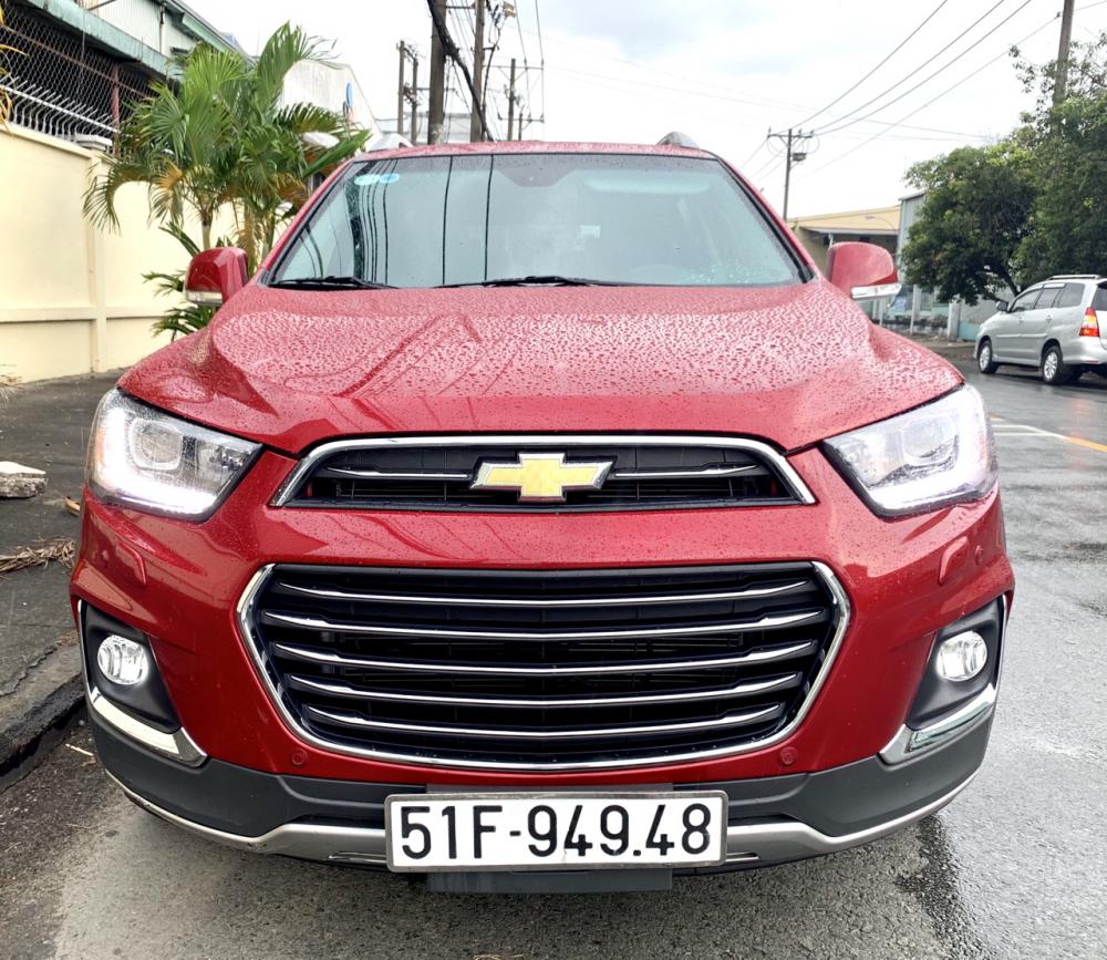 Chevrolet Captiva Revv LTZ 2.4 2016 - Bán Chevrolet Captiva Revv LTZ 2.4 năm 2016 màu đỏ, gia đình sử dụng, xe cực mới