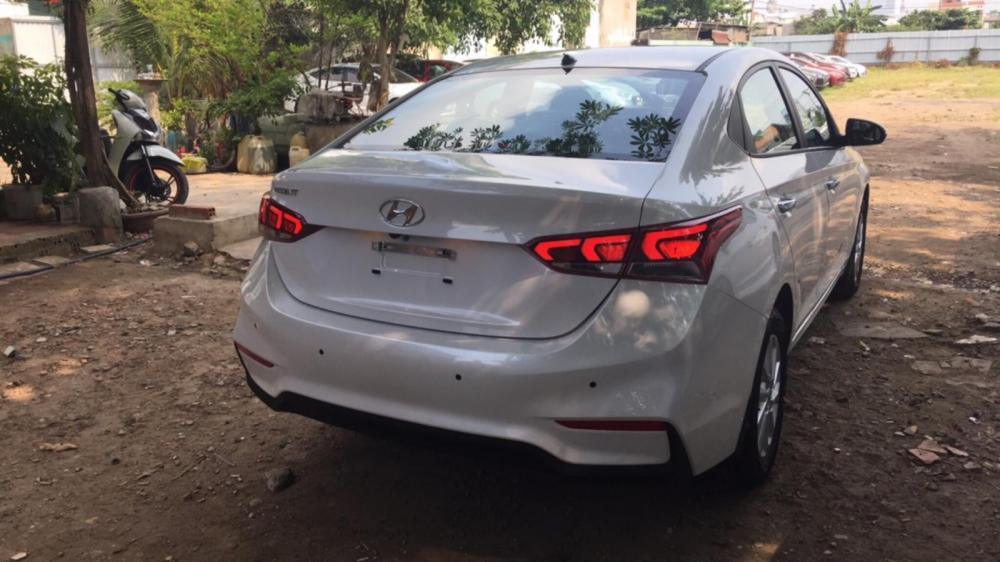 Hyundai Accent 1.4 MT 2018 - Bán Hyundai Accent, số sàn, màu trắng, xe giao ngay, giá KM hấp dẫn, hỗ trợ vay trả góp LS ưu đãi. LH: 0903175312