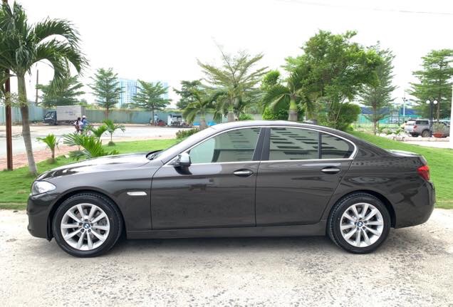 BMW 5 Series 520i 2015 - Bán BMW 520i 2015 model 2016 đá cốp, cửa hít, xe đẹp bao test hãng