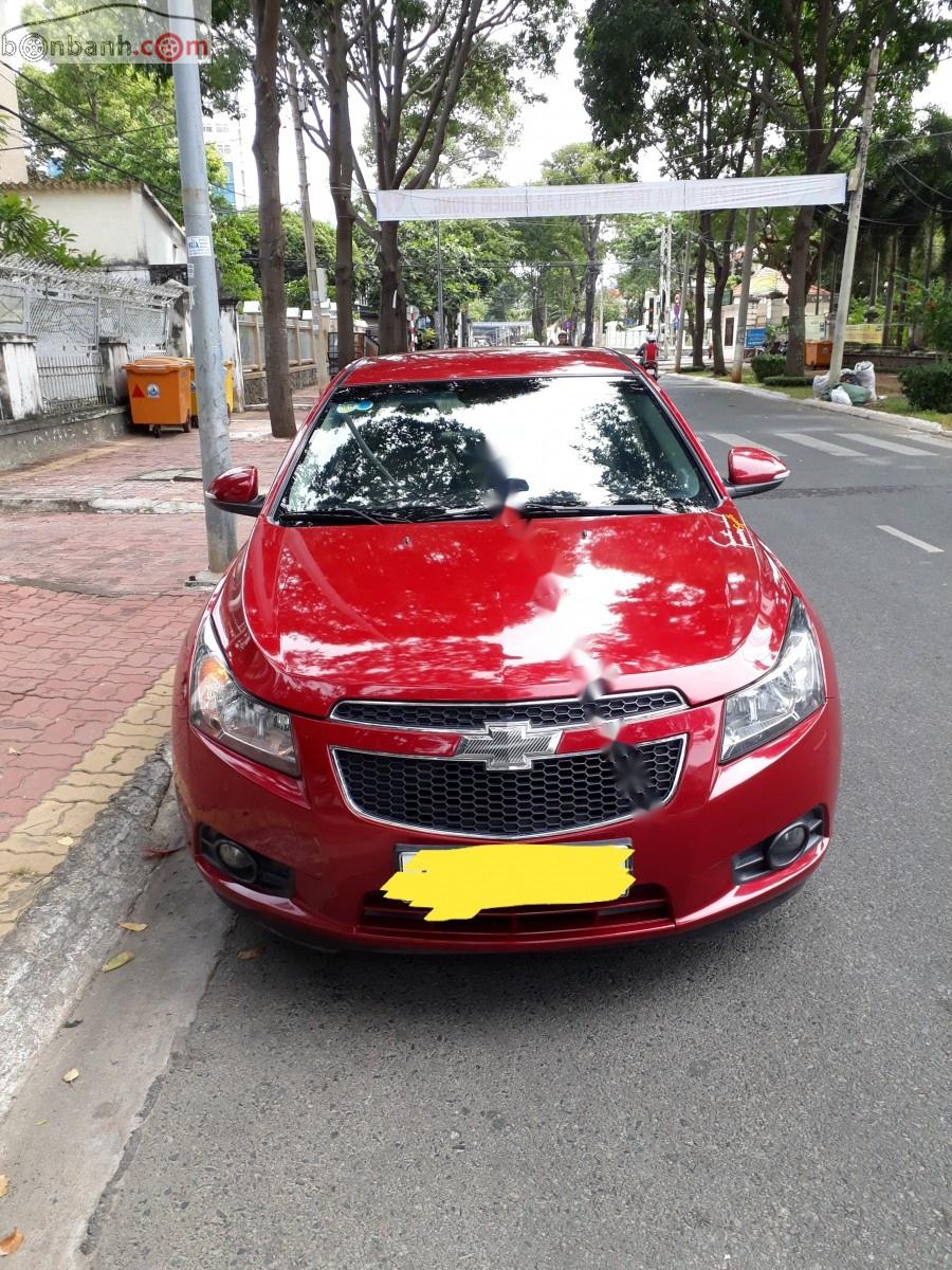 Chevrolet Cruze LS 2015 - Cần bán Chevrolet Cruze LS đời 2015, màu đỏ số sàn