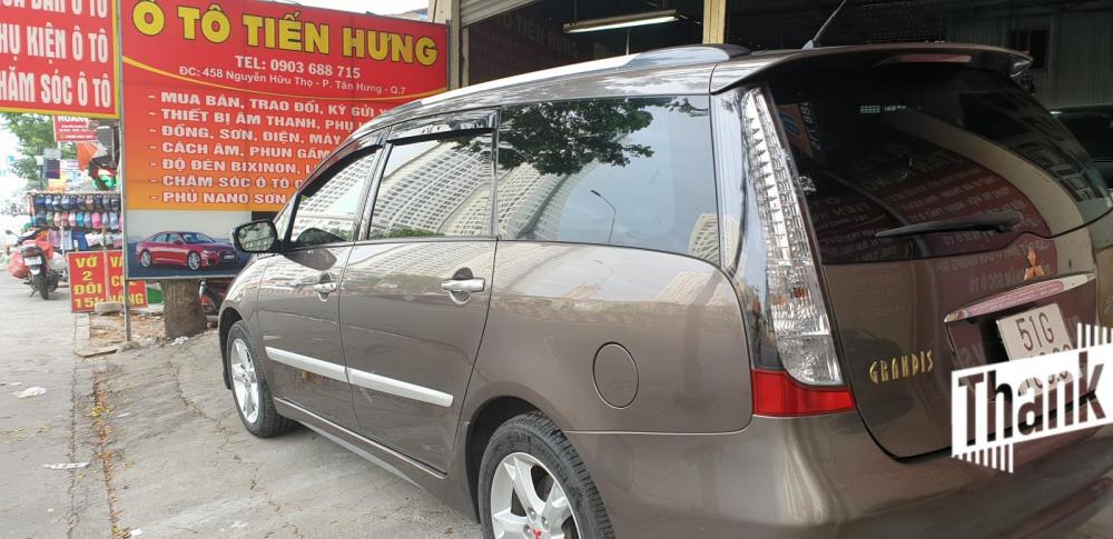 Mitsubishi Grandis 2.4 AT  2011 - Bán Mitsubishi Grandis 2.4 AT Đk 2012, Sx 2011, màu nâu, số tự động, mới 90% đẹp