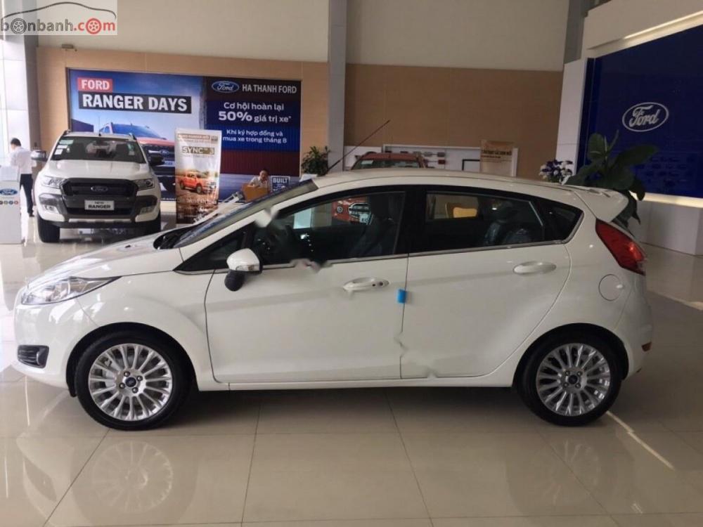 Ford Fiesta S 1.5 AT 2018 - Cần bán xe Ford Fiesta S 1.5 AT năm sản xuất 2018, màu trắng, 520tr